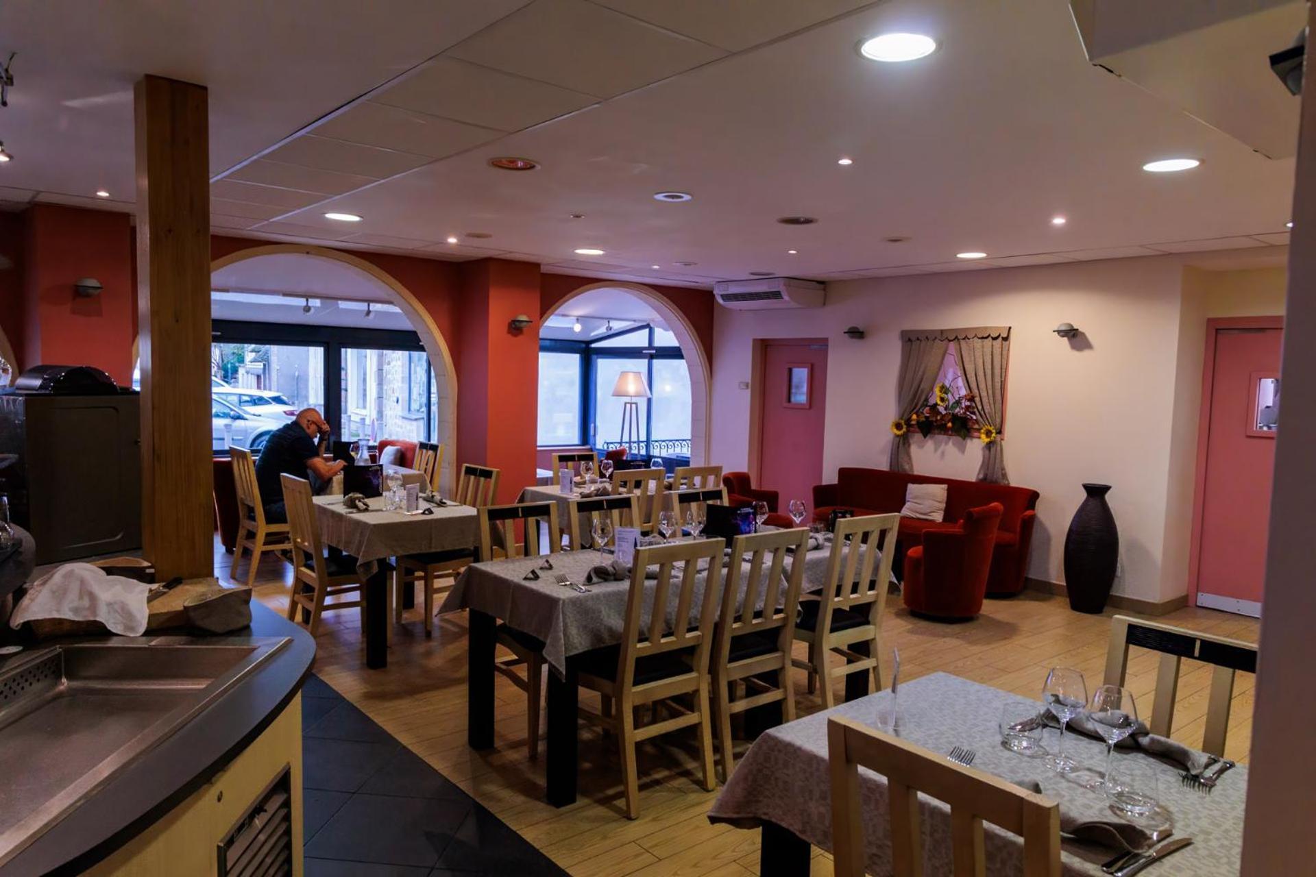 Logis Hotel Restaurant Auberge De La Xaintrie Saint-Privat (Correze) Exterior foto